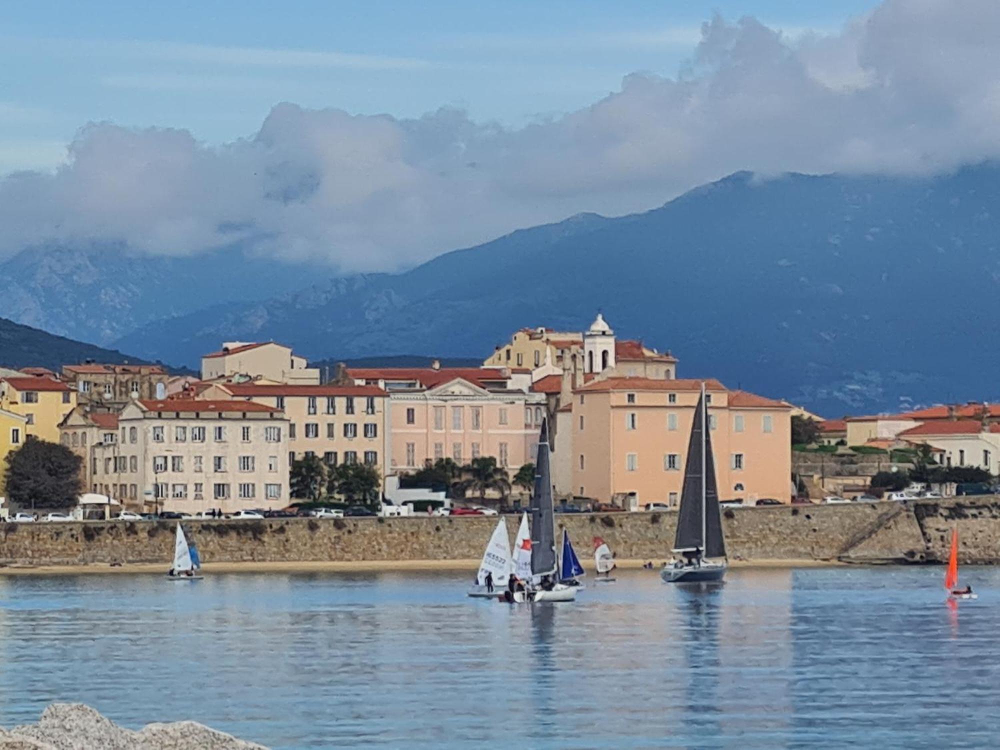 Appartamento Cocooning Au Coeur De La Cite Imperiale Ajaccio  Esterno foto